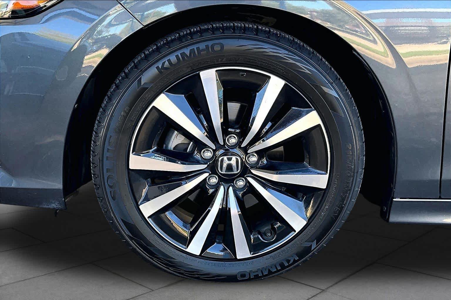 Used 2022 Honda Civic EX image 10
