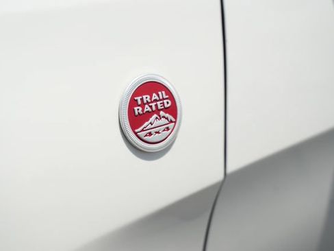 Used 2021 Jeep Grand Cherokee Trailhawk w/ Trailhawk Luxury Group AWD/4WD image 44