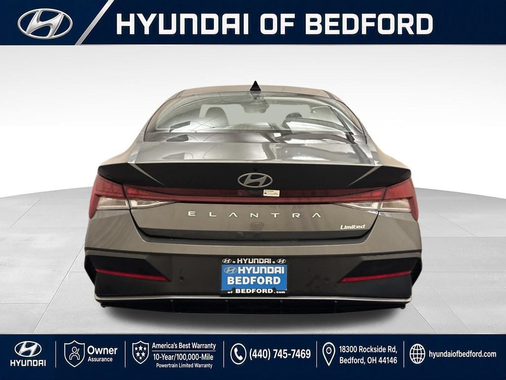 Used 2024 Hyundai Elantra Limited FWD image 8