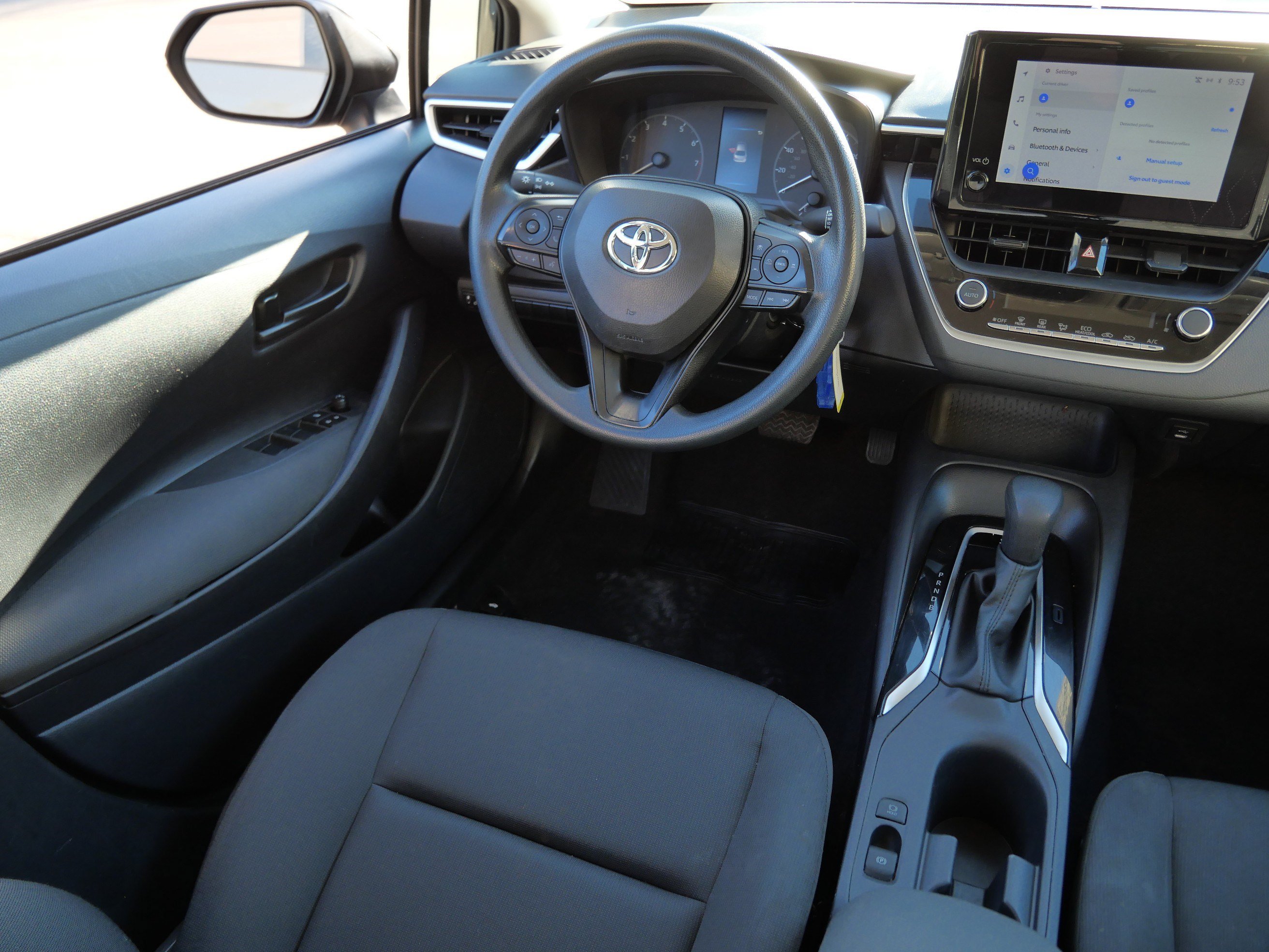 Certified 2025 Toyota Corolla LE FWD image 10