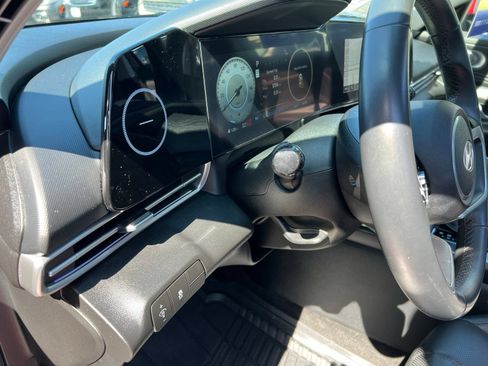 Used 2024 Hyundai Elantra Limited FWD image 26