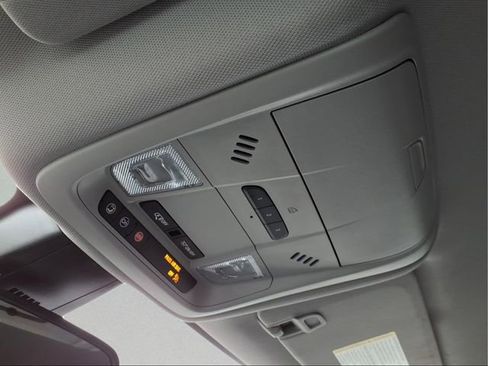 Used 2024 Chevrolet Blazer LT w/ Convenience Package image 31