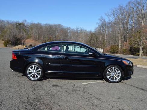 Used 2011 Volvo C70 T5 w/ Convenience Pkg image 6