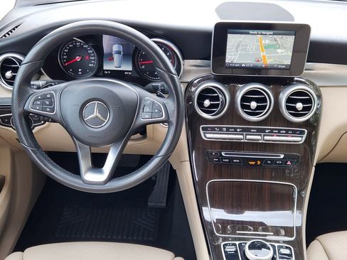 Used 2018 Mercedes-Benz GLC 300 4MATIC image 26