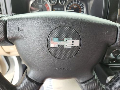 Used 2010 HUMMER H3T Luxury image 20