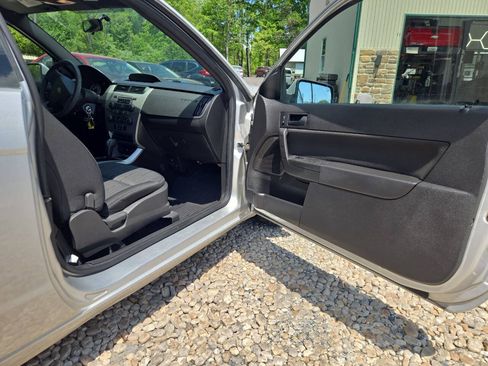 Used 2009 Ford Focus SE FWD image 20