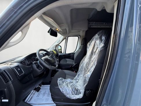 Used 2018 RAM ProMaster 2500 FWD image 9