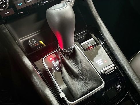 New 2026 Jeep Compass Limited image 17