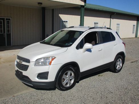 Used 2016 Chevrolet Trax LT w/ LT Convenience Package image 1