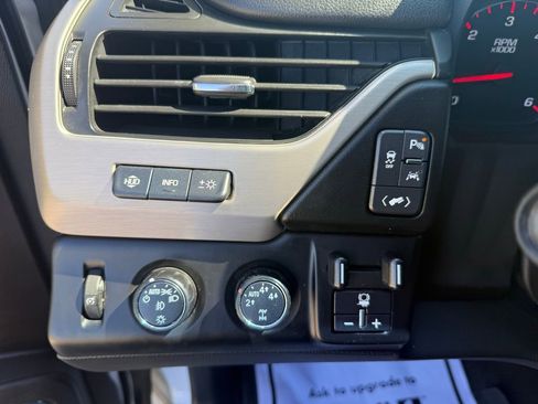 Used 2016 GMC Yukon Denali w/ Open Road Package image 39