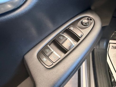 Used 2019 INFINITI QX50 Luxe w/ Navigation Package image 5