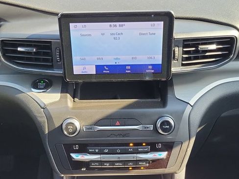 Used 2020 Ford Explorer XLT w/ Equipment Group 202A RWD image 15
