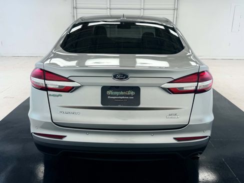 Used 2020 Ford Fusion SE FWD image 6