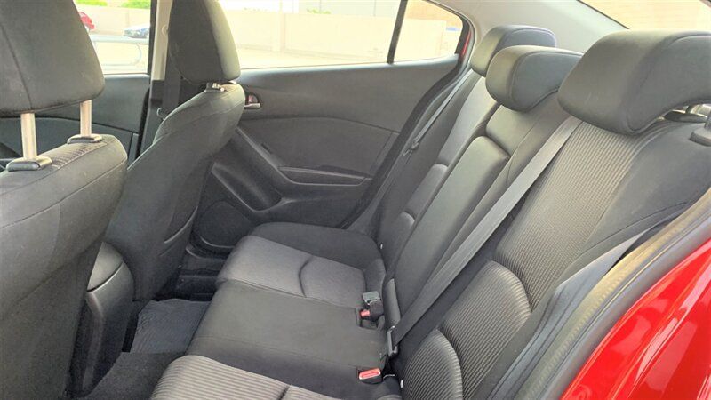 Used 2016 MAZDA MAZDA3 i Touring w/ Popular Equipment Package FWD image 16