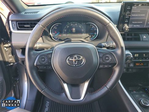 Used 2022 Toyota RAV4 SE image 24