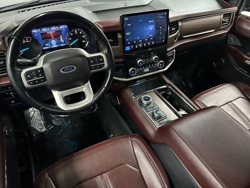 Used 2023 Ford Expedition Limited AWD/4WD image 12