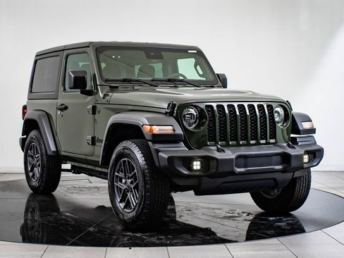 Used 2024 Jeep Wrangler Sport S image 5