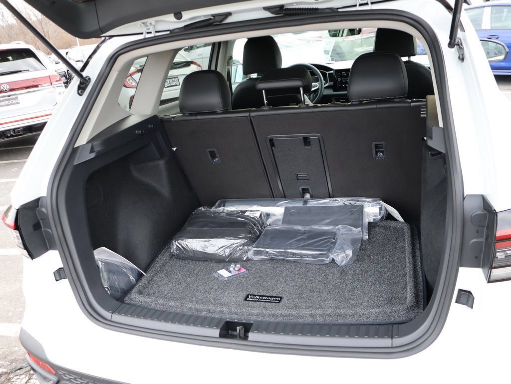New 2026 Volkswagen Taos SE AWD/4WD image 15