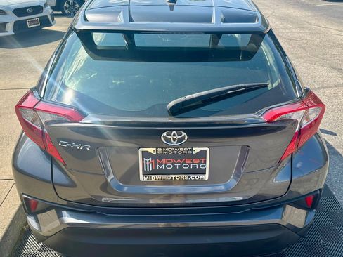 Used 2021 Toyota C-HR LE image 10