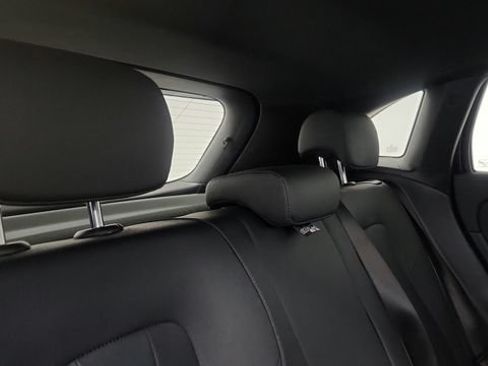 Used 2025 Mercedes-Benz GLA 250 image 56
