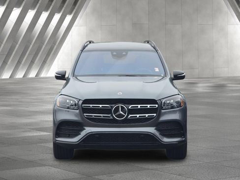 Used 2023 Mercedes-Benz GLS 580 4MATIC image 9