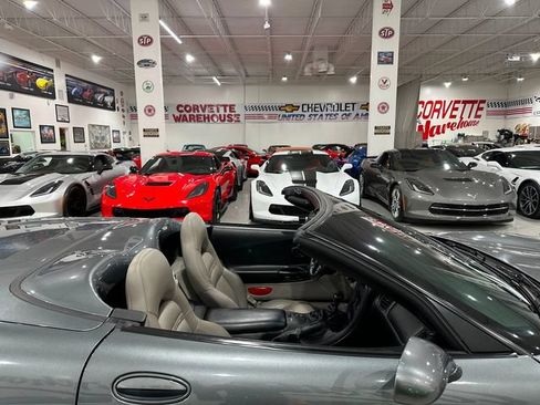 Used 2003 Chevrolet Corvette Convertible w/ Preferred Equipment Group1 RWD image 18