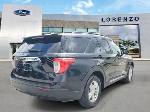 Used 2023 Ford Explorer XLT image 5
