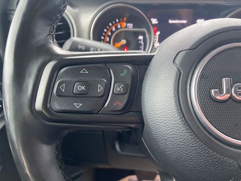 Used 2022 Jeep Gladiator Willys image 20