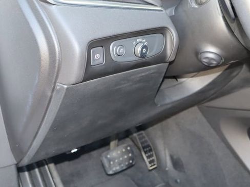 Used 2019 Buick Enclave Avenir w/ Avenir Technology Package FWD image 26