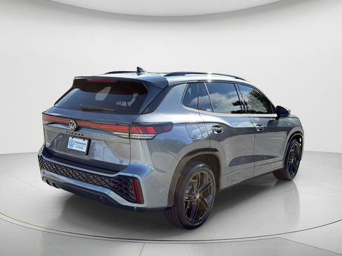 New 2026 Volkswagen Tiguan SE R-Line FWD image 13