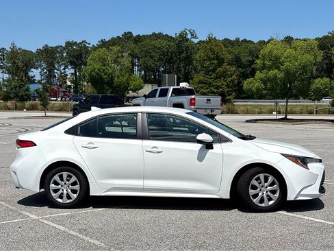 Used 2024 Toyota Corolla LE FWD image 19