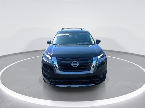 Certified 2024 Nissan Pathfinder SL w/ SL Premium Package image 3