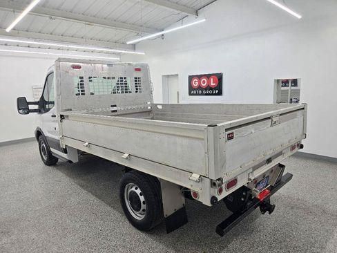 Used 2017 Ford Transit 250 138 RWD image 4