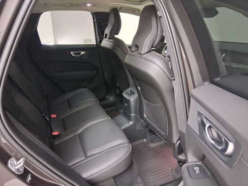 Used 2025 Volvo XC60 T8 Ultra w/ Protection Package Premier AWD/4WD image 34