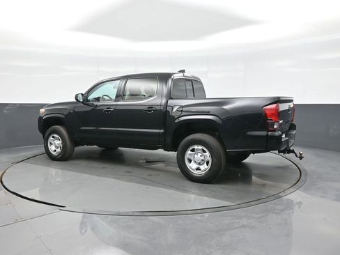 Used 2020 Toyota Tacoma SR image 5