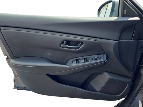 Used 2025 Nissan Sentra S FWD image 25