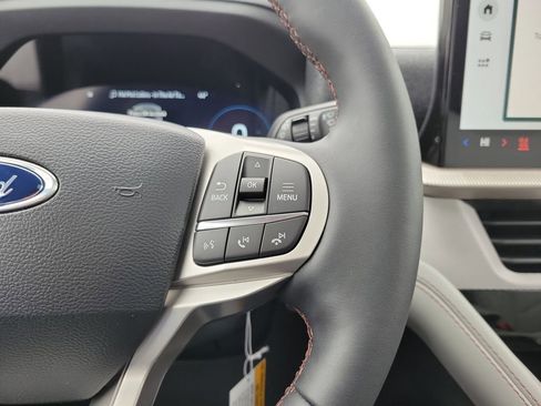 New 2026 Ford Explorer Active w/ Active Comfort Package image 24