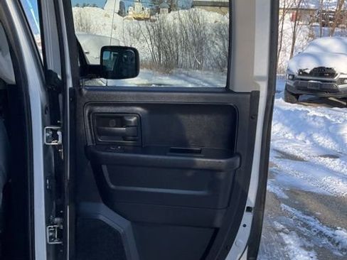 Used 2016 RAM 1500 Express image 16