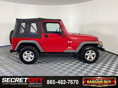 Used 2006 Jeep Wrangler X w/ Tire & Wheel Group (Ecco) AWD/4WD image 8