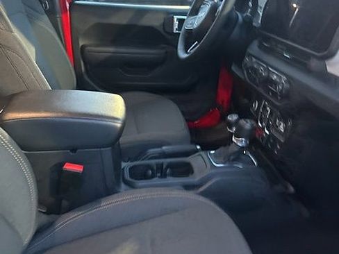 Used 2025 Jeep Wrangler Unlimited Sport S 4xe AWD/4WD image 17