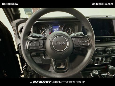 Used 2025 Jeep Wrangler Sport AWD/4WD image 6