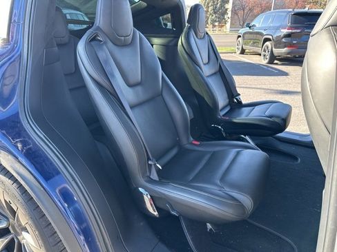 Used 2022 Tesla Model X Plaid image 15
