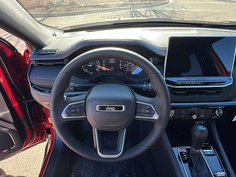 New 2026 Jeep Compass Latitude image 21