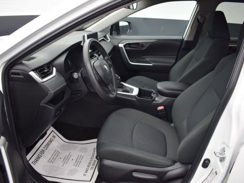 Used 2024 Toyota RAV4 LE image 13