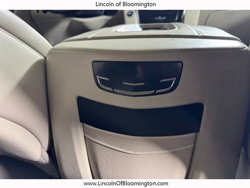 Used 2018 Cadillac Escalade ESV Luxury image 26