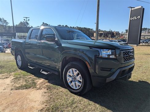 Used 2022 Nissan Frontier SV w/ Technology Package image 1