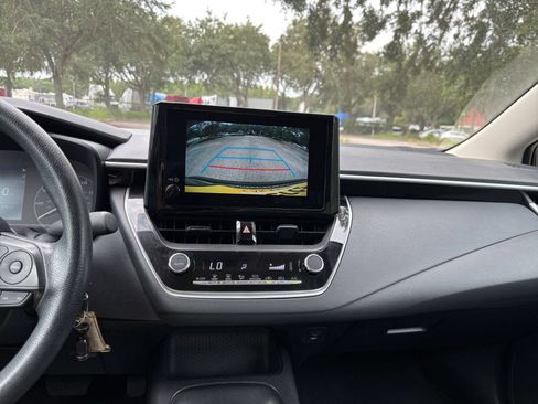 Used 2025 Toyota Corolla LE FWD image 14