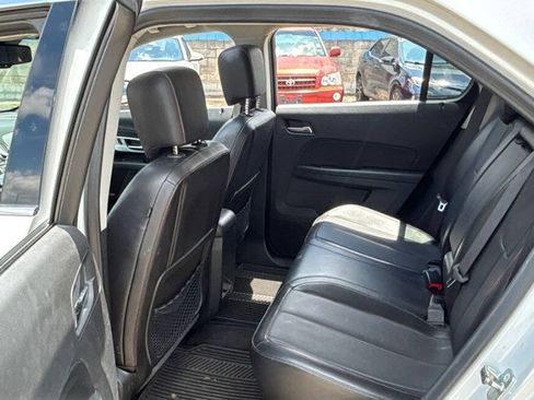 Used 2017 Chevrolet Equinox Premier w/ Enhanced Convenience Package FWD image 10