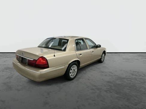 Used 2005 Mercury Grand Marquis GS RWD image 3