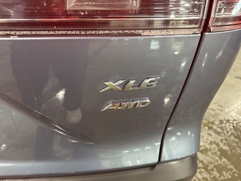 Used 2023 Toyota Corolla Cross XLE image 25